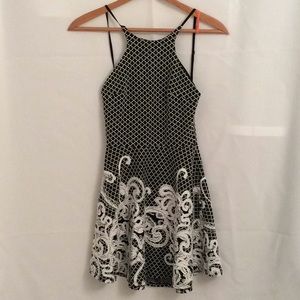 Sage black & white dress size S